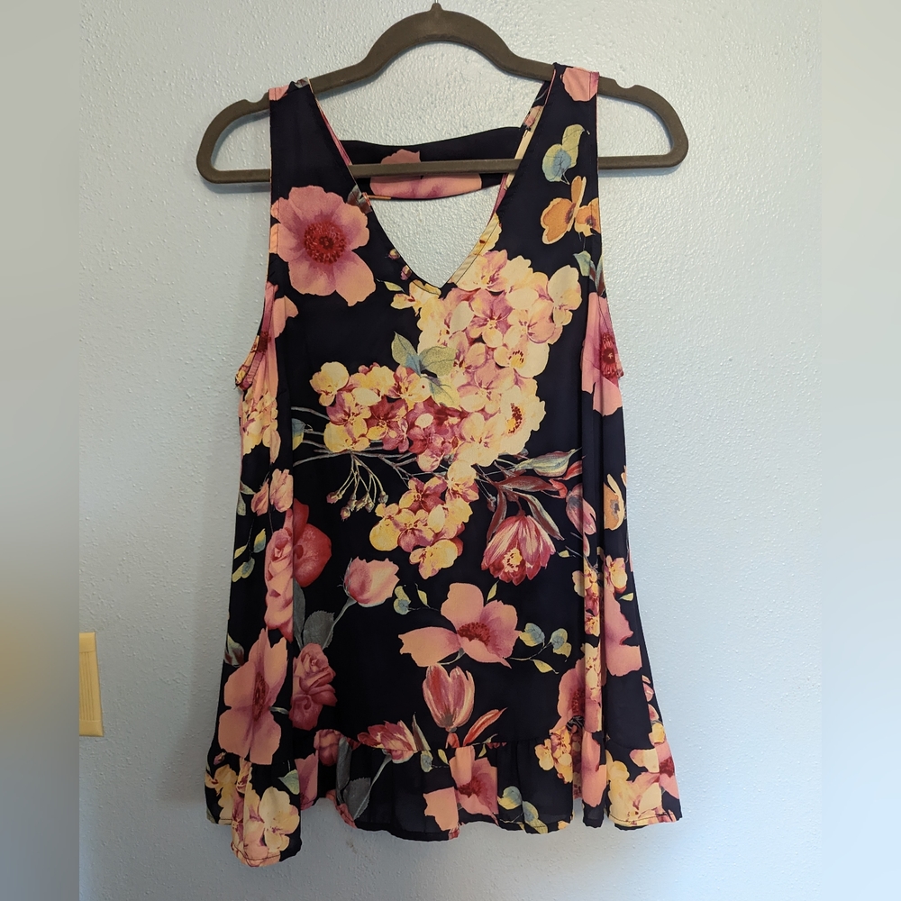 Floral sleeveless blouse